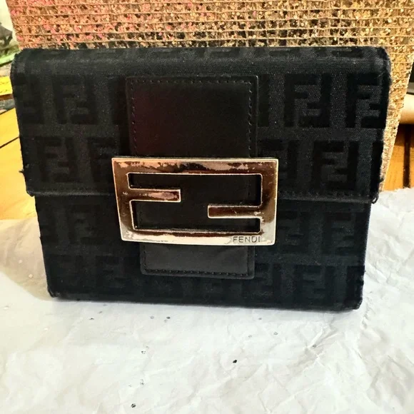Fendi Black zucca fold over wallet - Picture 2 of 15